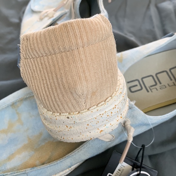 NWT Hey Dude Wendy Tie Dye Shoes - Picture 3 of 7